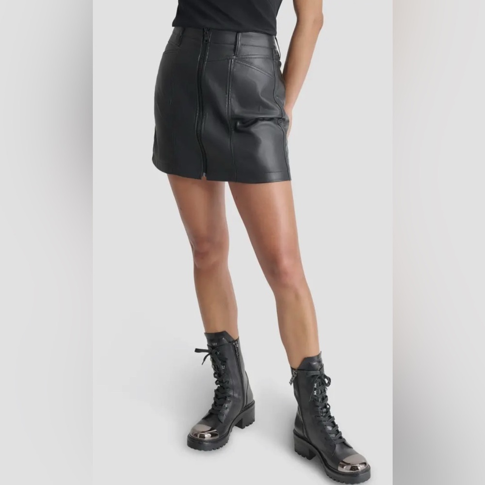 NWT DKNY Size 24 Black Faux Leather Mini‎ Skirt